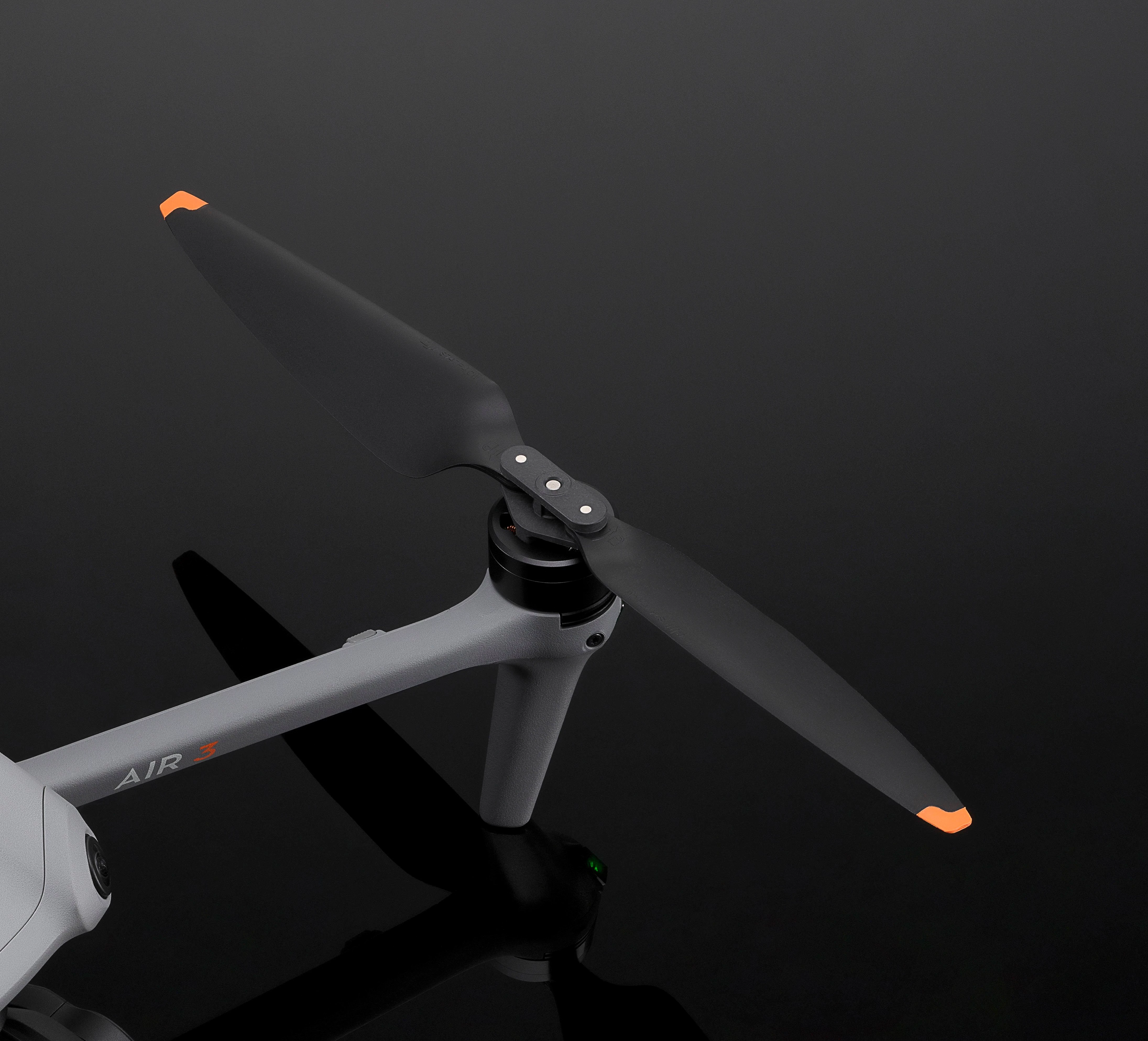 DJI Air 3 Fly More Combo  Drohne (4K Ultra HD, DJI RC 2 Fernsteuerung, 3 Akkus