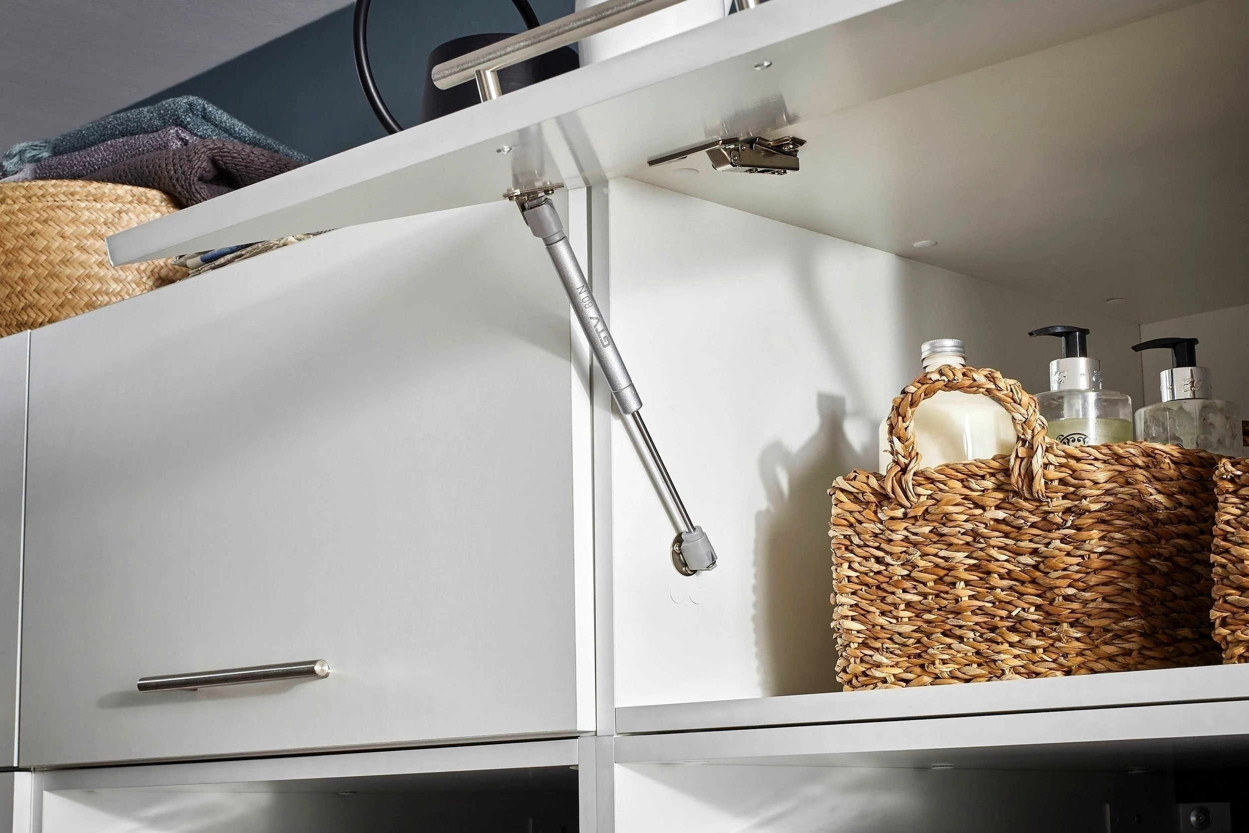 freiraum Waschmaschinenumbauschrank LAUNDREEZY in weiß - 185x200x67,5 (BxHxT)