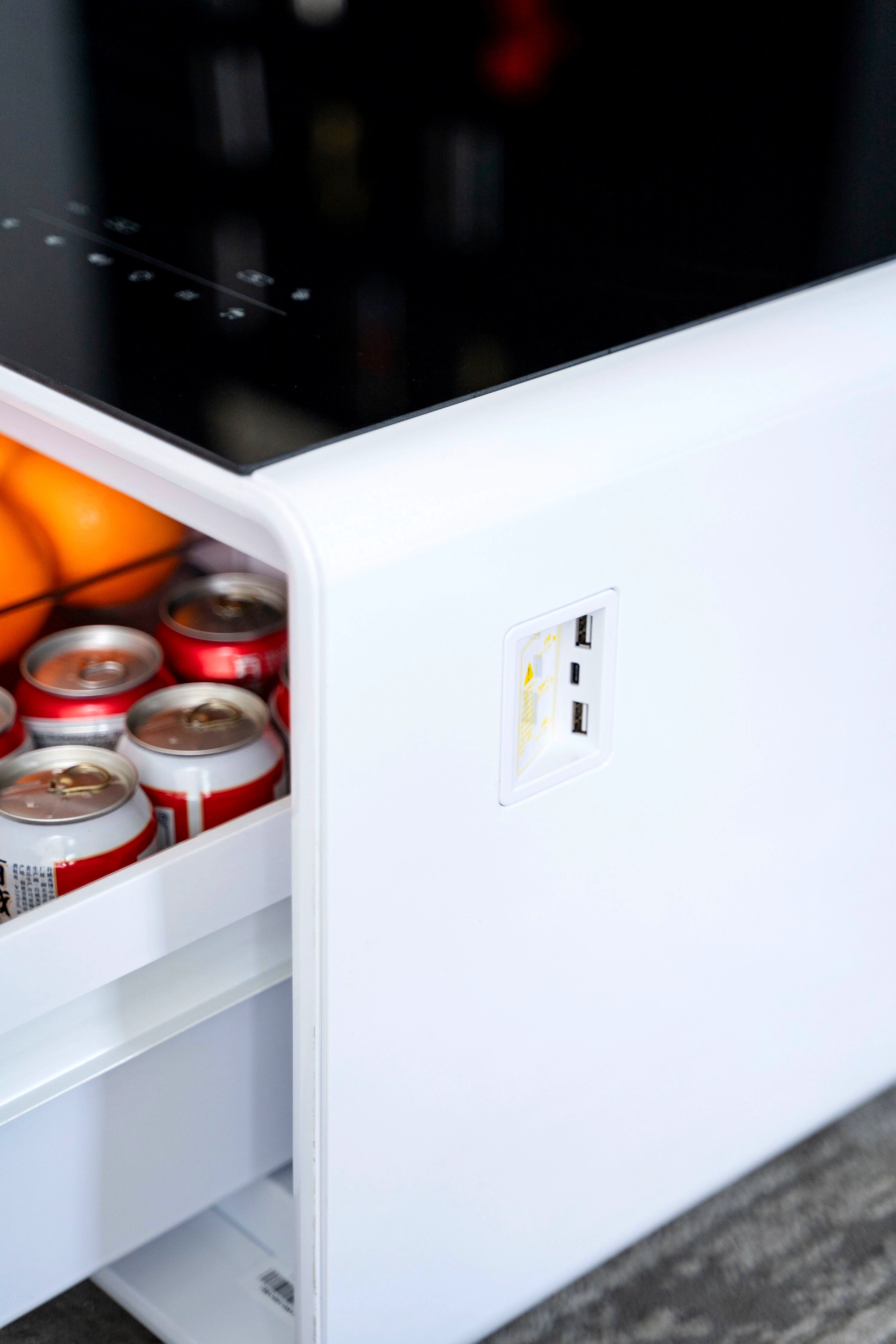 Caso Getränkekühlschrank 793, 46 cm hoch, 130,5 cm breit, Loungetisch mit Kühlfächern
