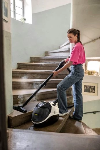 KÄRCHER Dampfreiniger Dampfsauger SV 7, 2200 W, Dampfen Saugen und Trocknen in einem Arbeitsgang