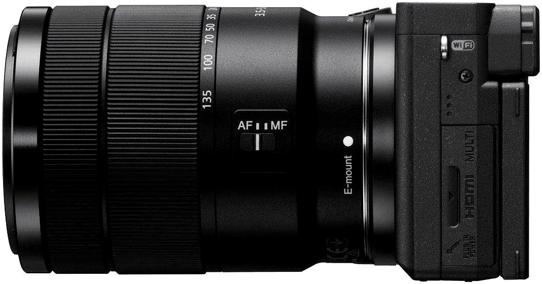 Sony Alpha 6400 + 18-135mm Objektiv Kompaktkamera (24,2 MP, Bluetooth)