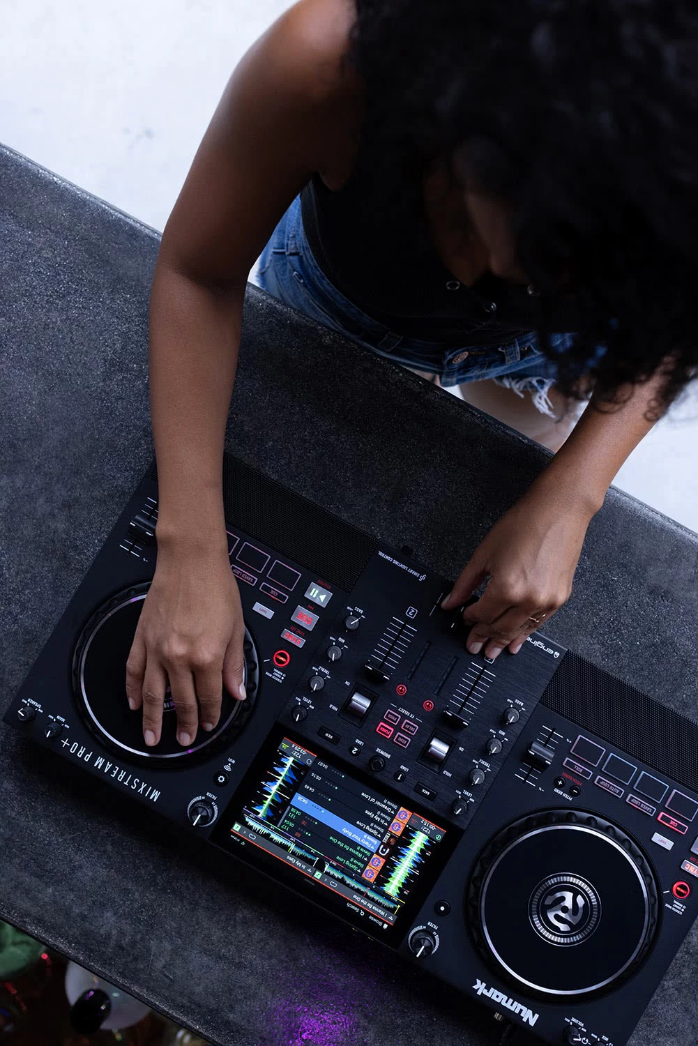 mixstreampro-lifestyle-uncropped
