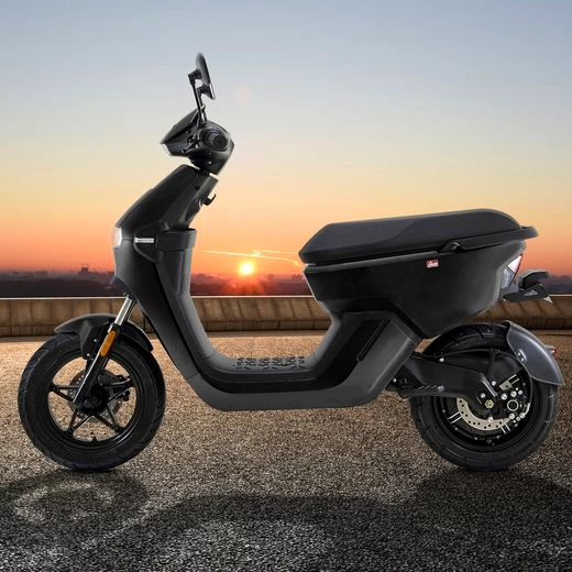 AsVIVA E-Motorroller EM1 Elektroroller – 1200W Bosch-Motor, 45 km/h, 60V Akku, LED, Alarm, 1200 W