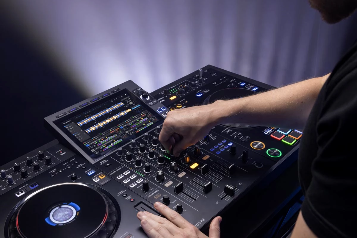 AlphaTheta XDJ-AZ