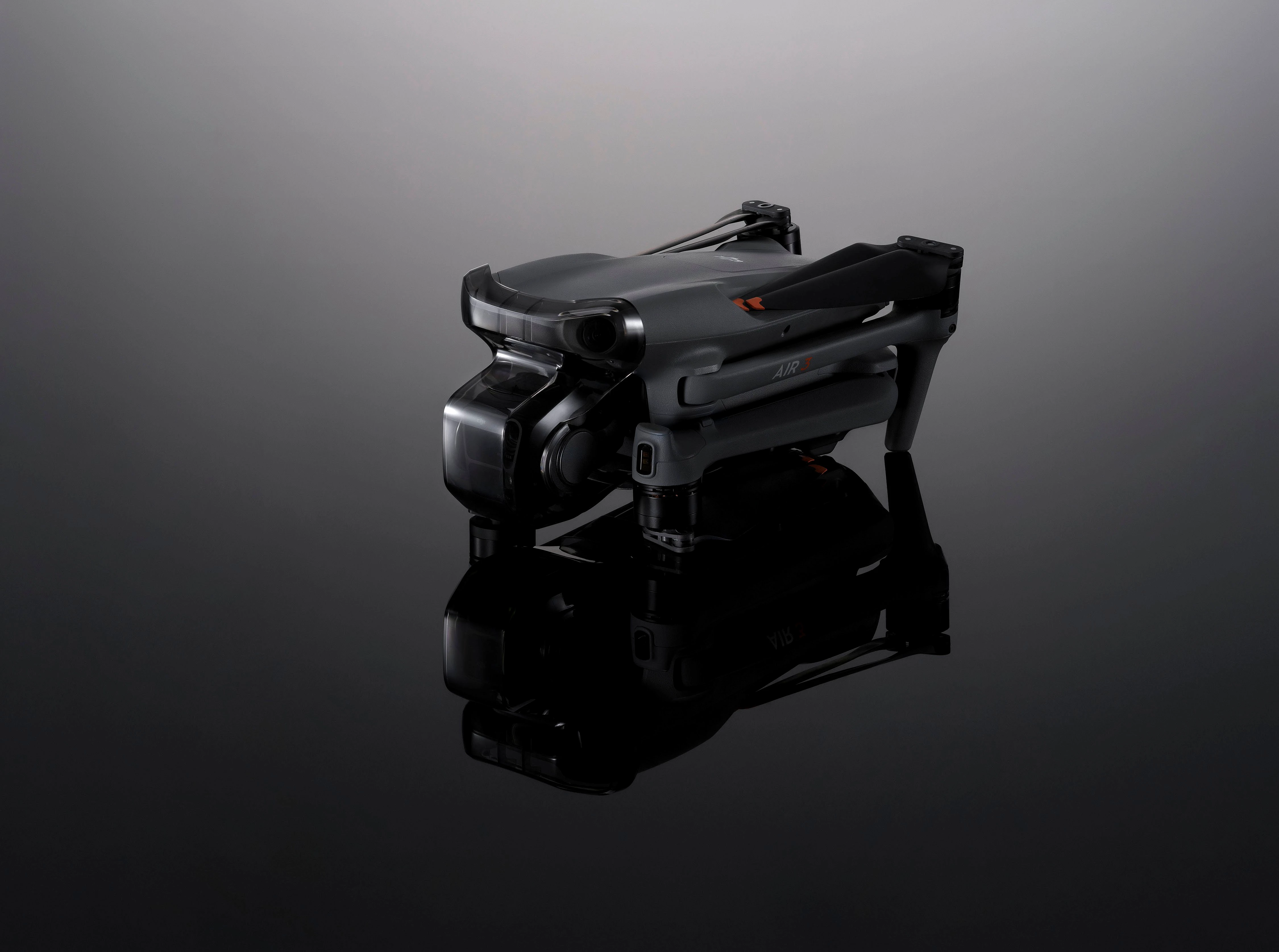 DJI Air 3 Fly More Combo  Drohne (4K Ultra HD, DJI RC-N2 Fernsteuerung, 3 Akkus