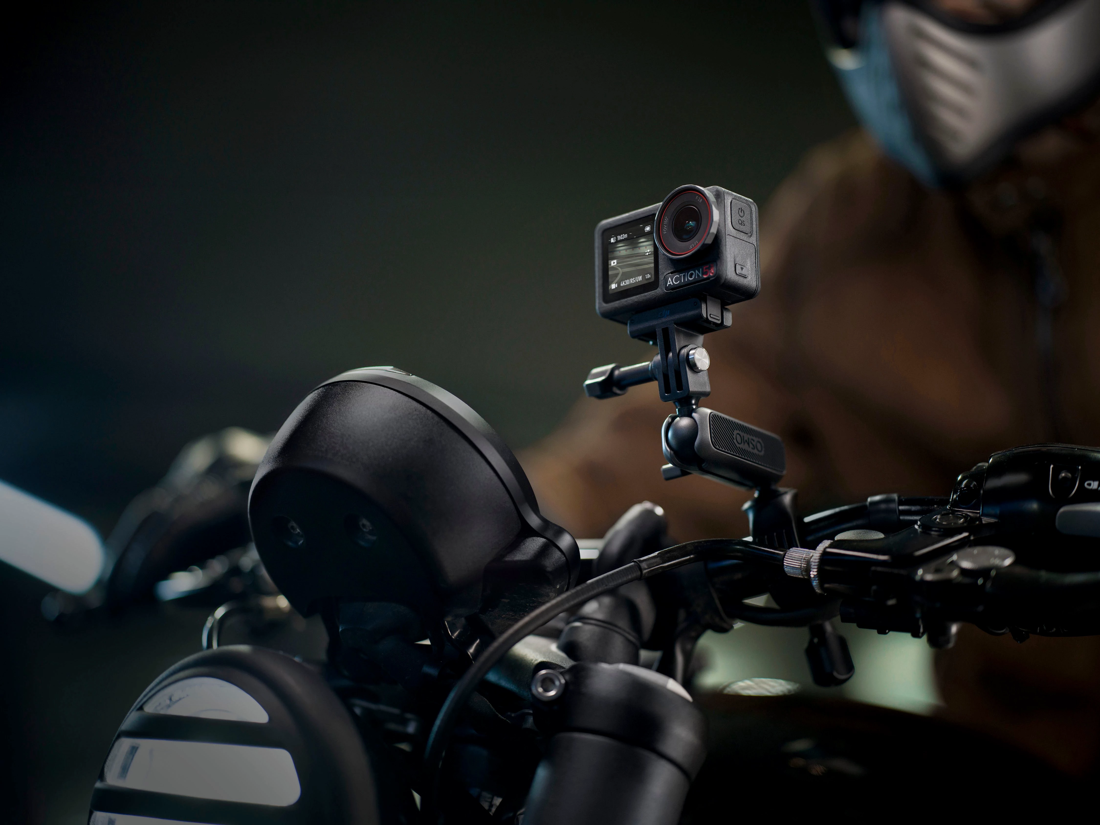DJI Osmo Action 5 Pro Adventure Combo Action Cam (4K Ultra HD, Bluetooth, WLAN (Wi-Fi)