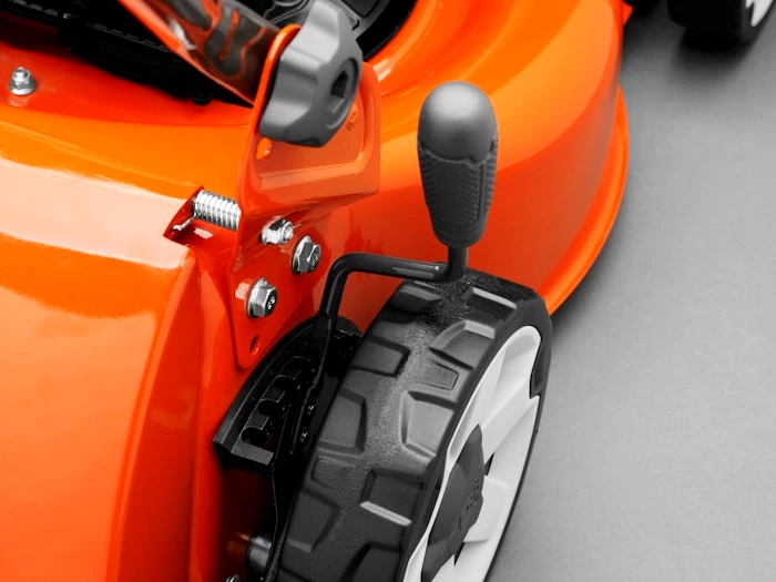 Husqvarna Akku-Rasenmäher LC 141iV (141VLi) 