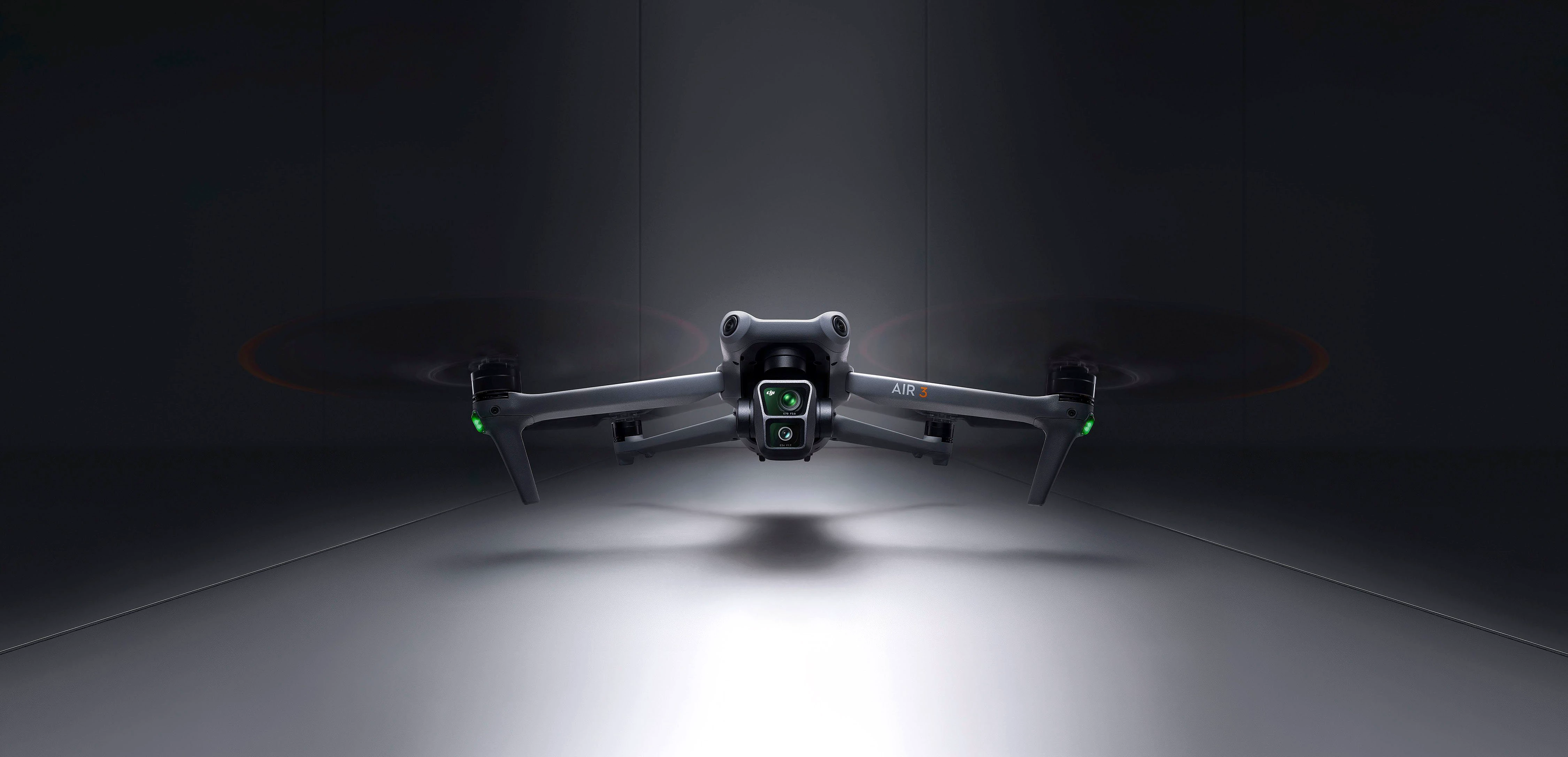 DJI Air 3 Fly More Combo  Drohne (4K Ultra HD, DJI RC 2 Fernsteuerung, 3 Akkus
