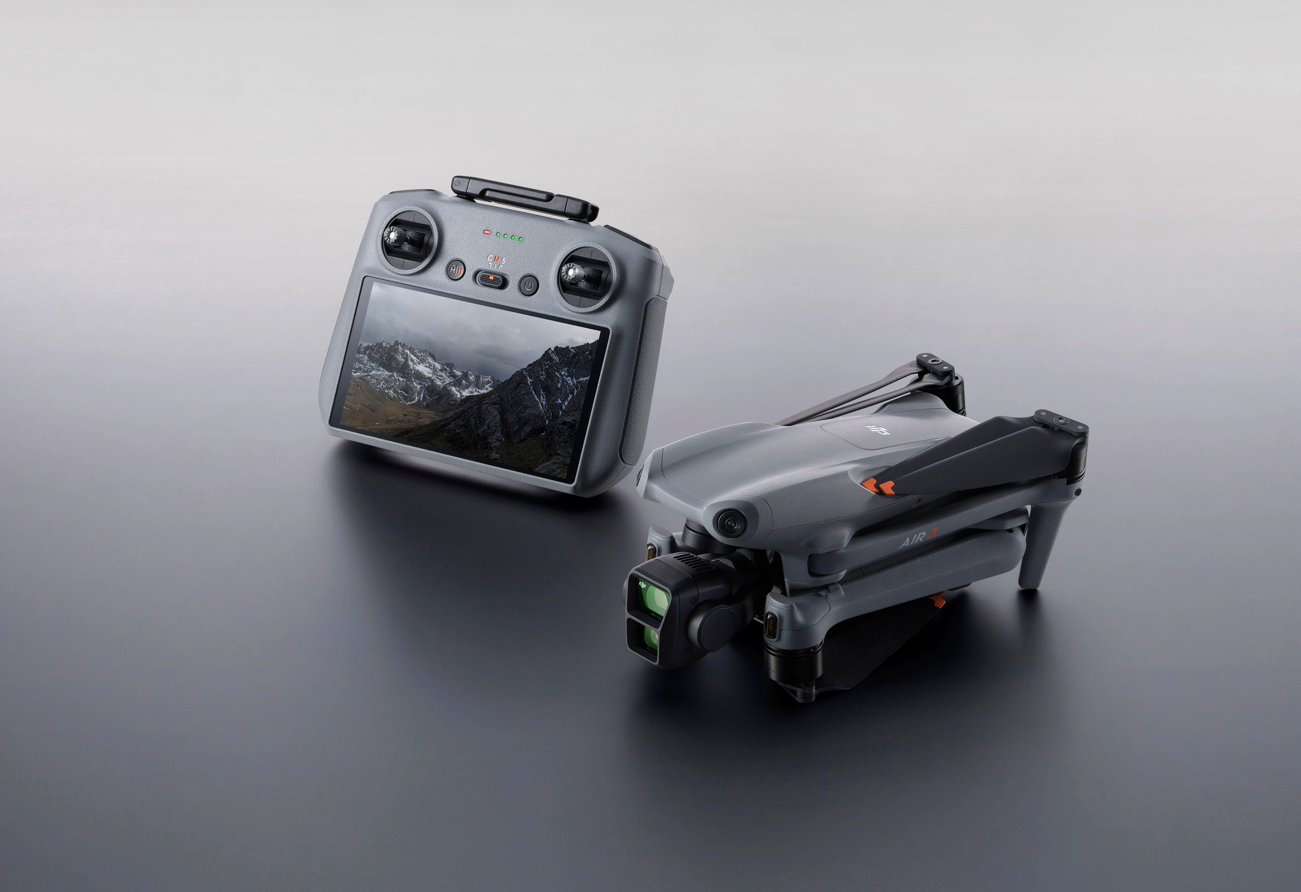 DJI Air 3 Fly More Combo  Drohne (4K Ultra HD, DJI RC 2 Fernsteuerung, 3 Akkus