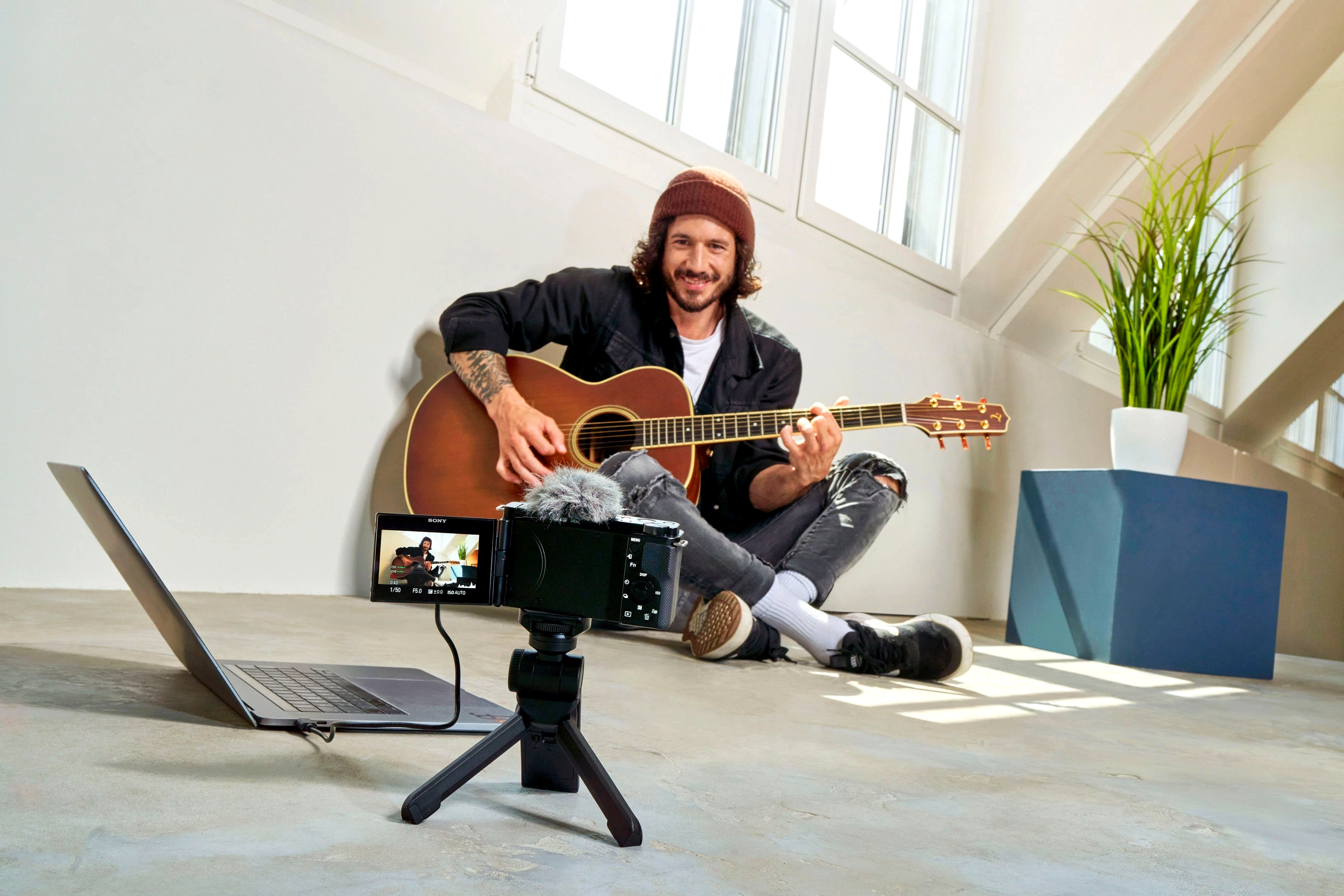 Sony Alpha ZV-E10 Systemkamera (24,2 MP, Bluetooth, WLAN (WiFi), Youtube Kamera)