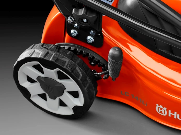 Husqvarna Akku-Rasenmäher LC 141iV (141VLi) 