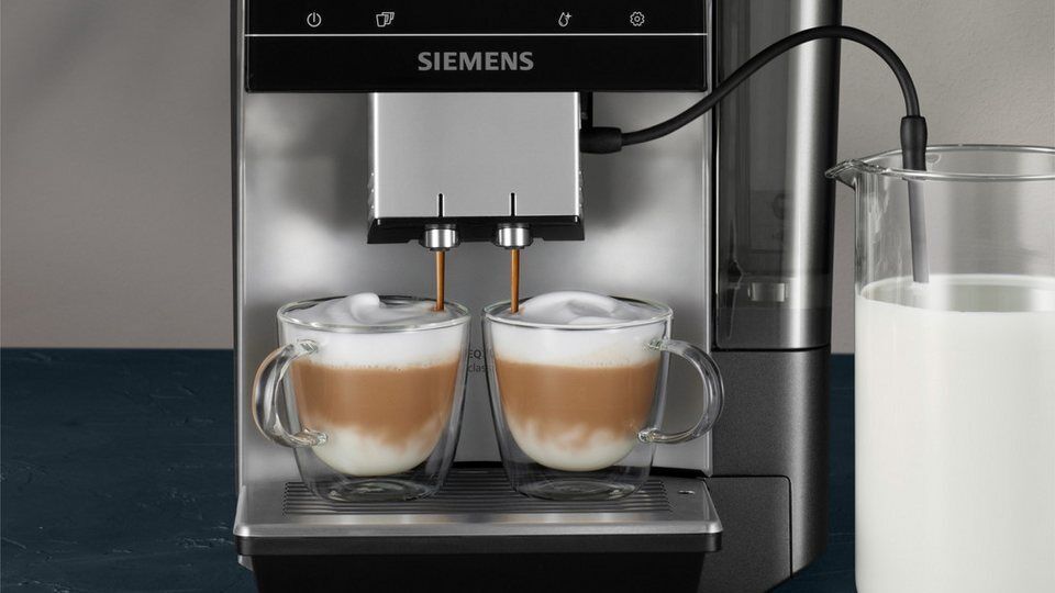 SIEMENS Kaffeevollautomat EQ700 classic TP715D01, Cold Brew, intuitives 5" TFT-D