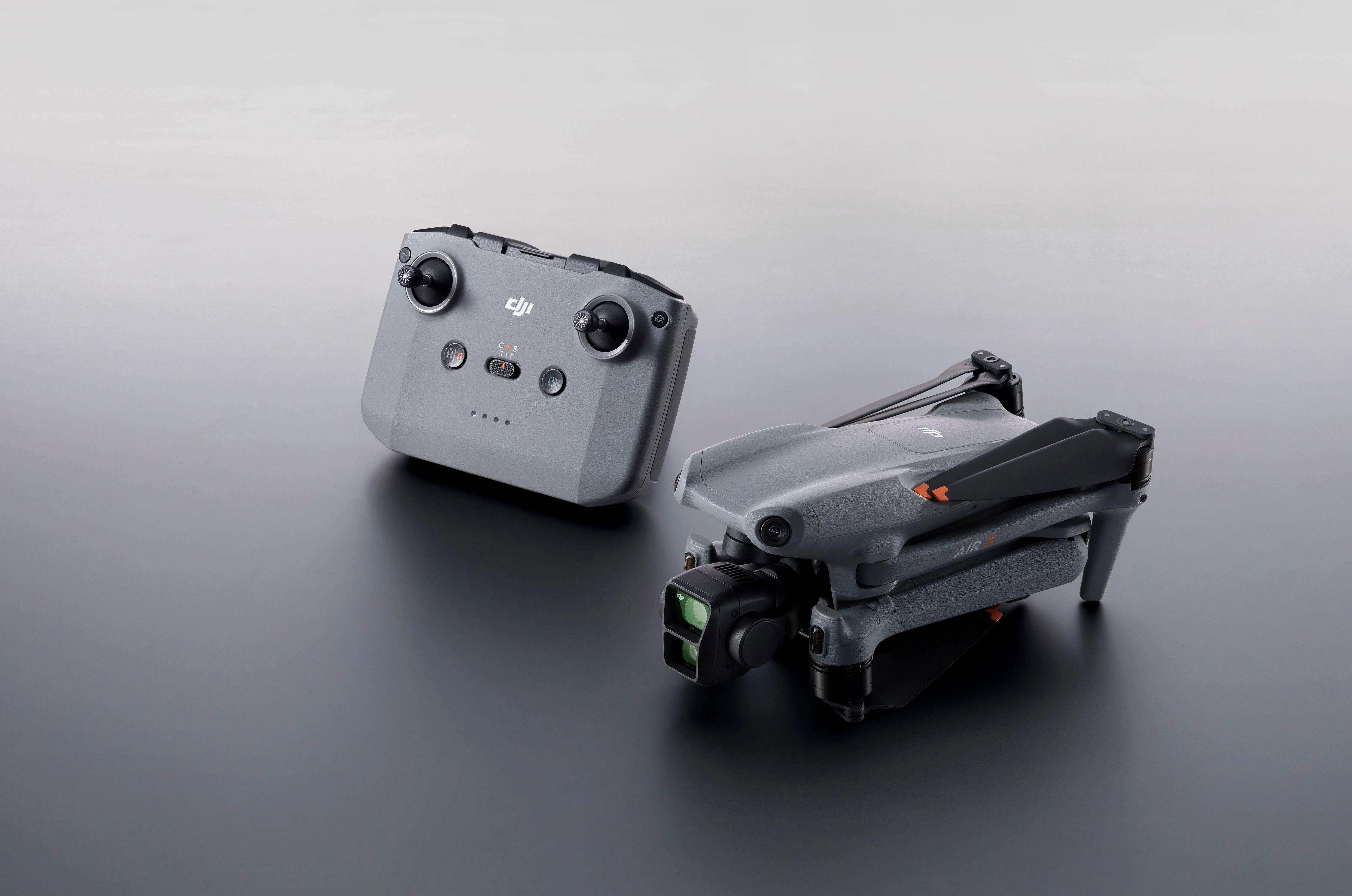 DJI Air 3 Fly More Combo  Drohne (4K Ultra HD, DJI RC-N2 Fernsteuerung, 3 Akkus