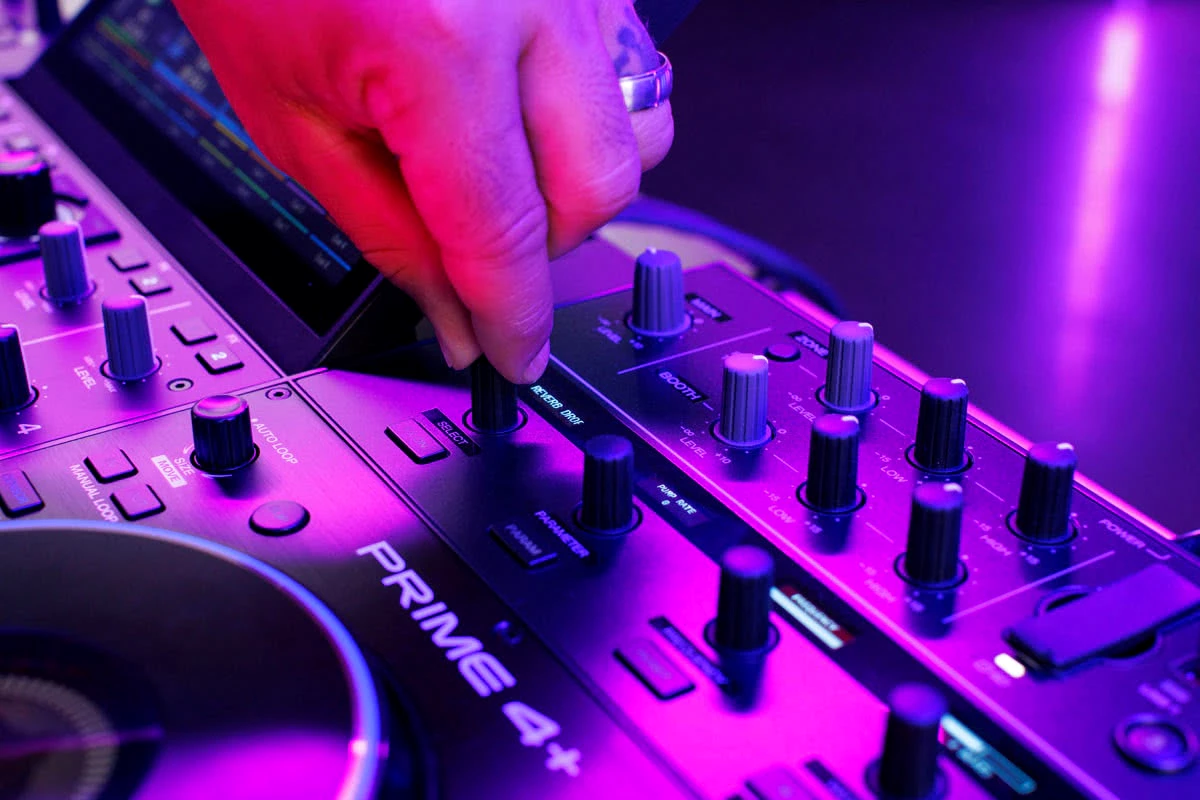 Denon DJ Prime 4 Plus