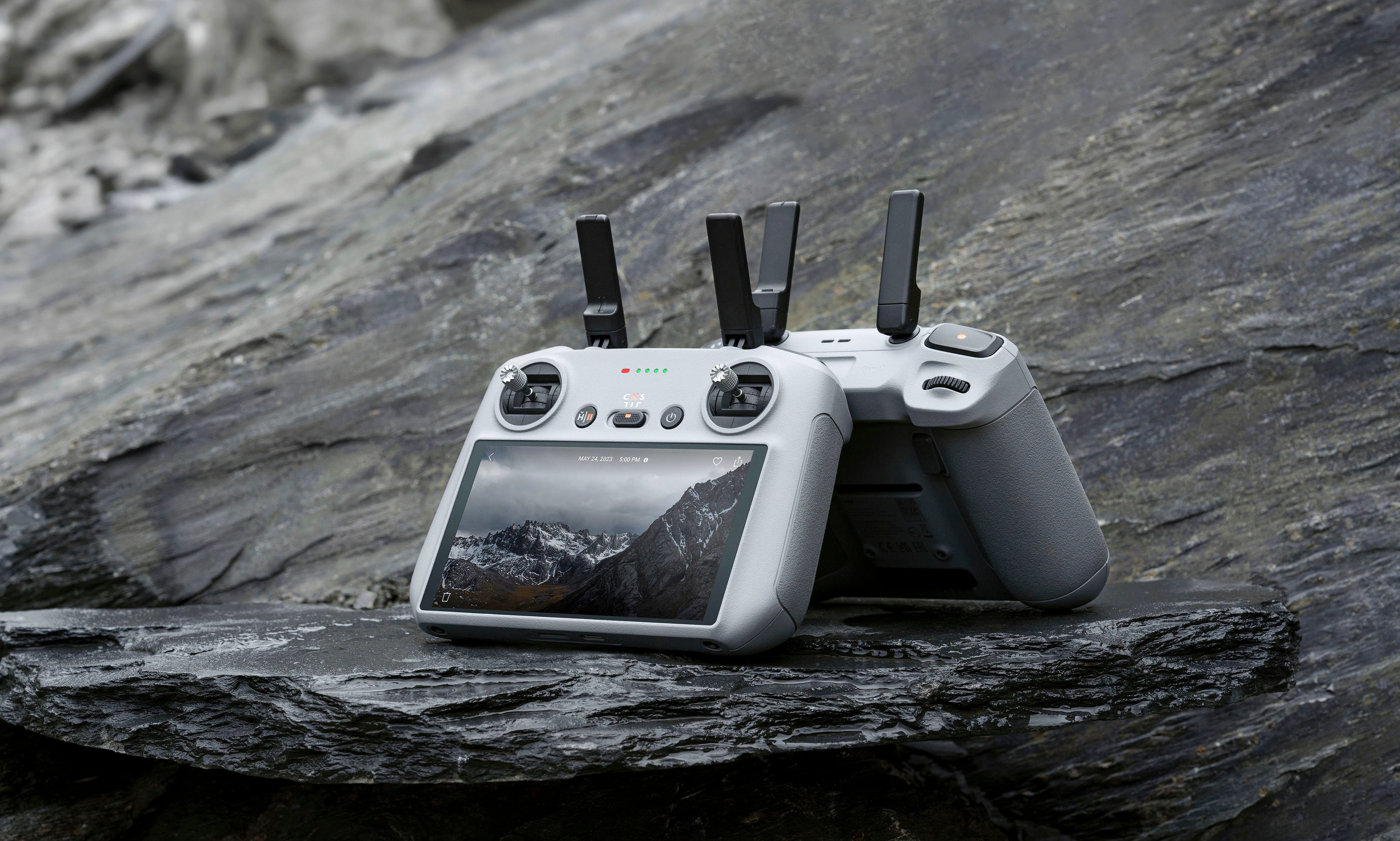 DJI Air 3 Fly More Combo  Drohne (4K Ultra HD, DJI RC 2 Fernsteuerung, 3 Akkus